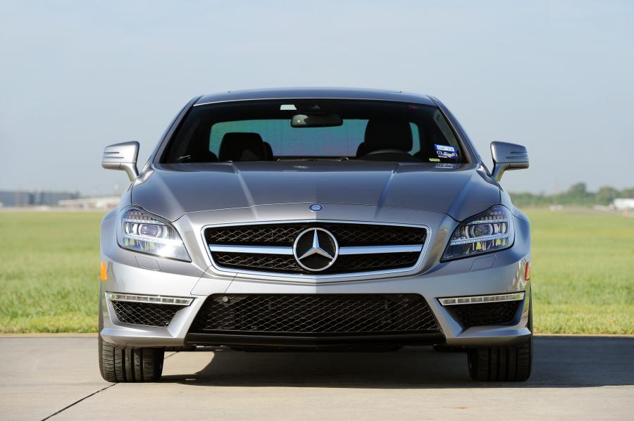  Mercedes-Benz CLS63 AMG HPE700 by Hennessey 2012 года  (фото 7 из 11)